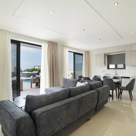 Villa Norelia Luxury Pool *