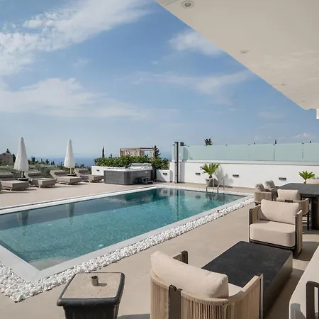 Norelia Luxury Pool * Tsoukaládhes
